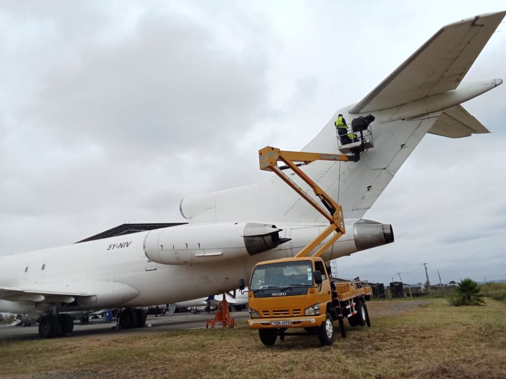 denila logistics cherry picker